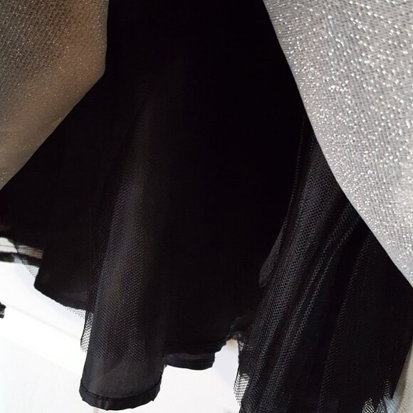 4 Ever Free Girls Formal Party Dress ~ Black and Sparkly Silver ~ Sz. 10 ~ - Picture 5 of 5